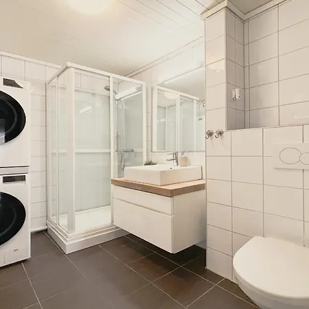 Апартаменты 10 Min From Dyreparken!